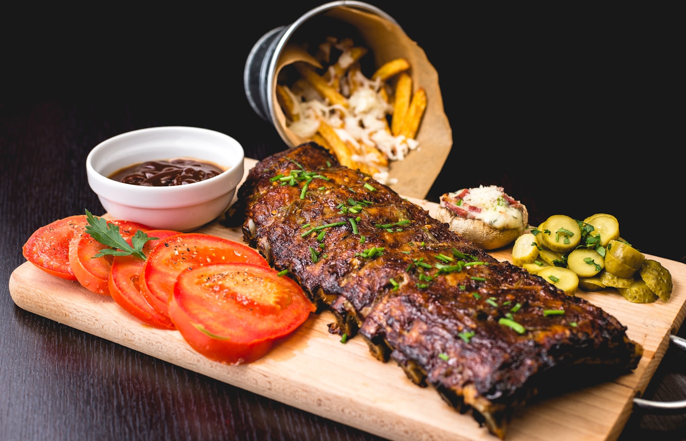 Kieliszek wina przy stole w restauracji